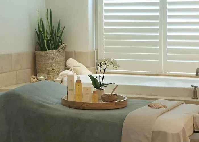 Portola Hotel & Spa